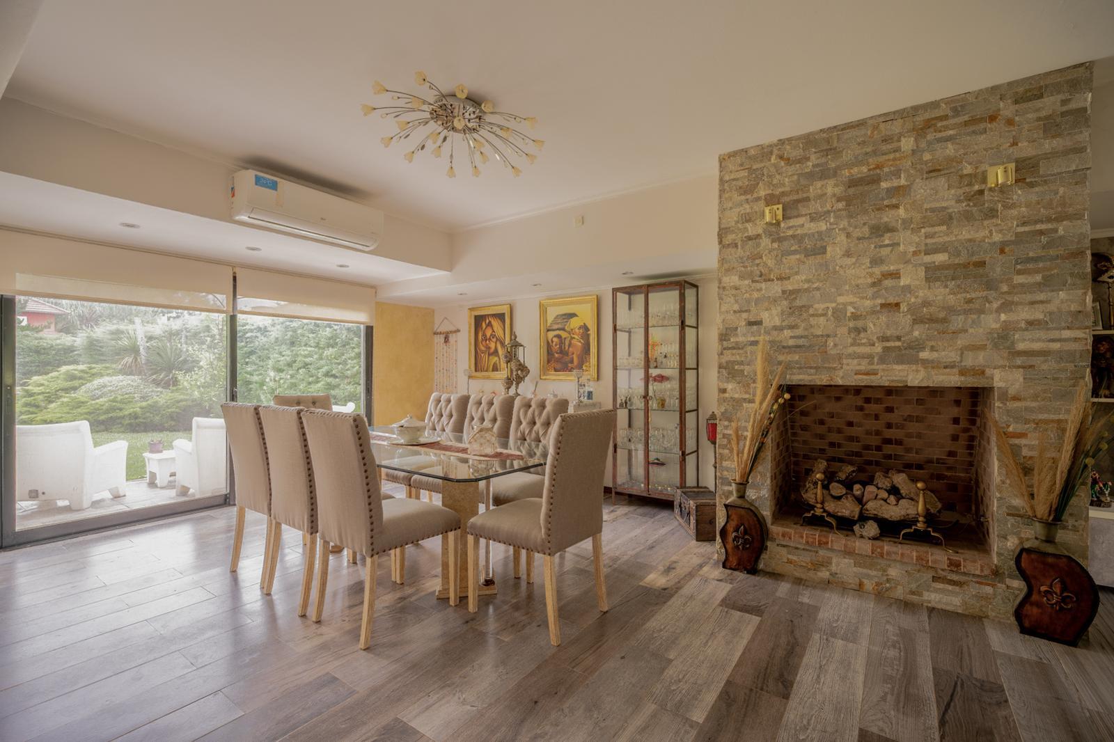 6582285_25521524655585173869746284355158269256284190744639191861822304654407708949159