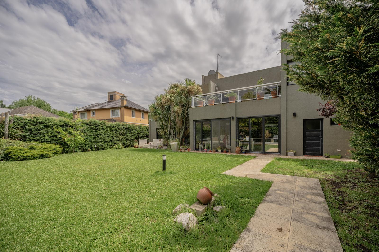 6582285_62673793917868308920338521378248084142964724864453700167885798272533470039607