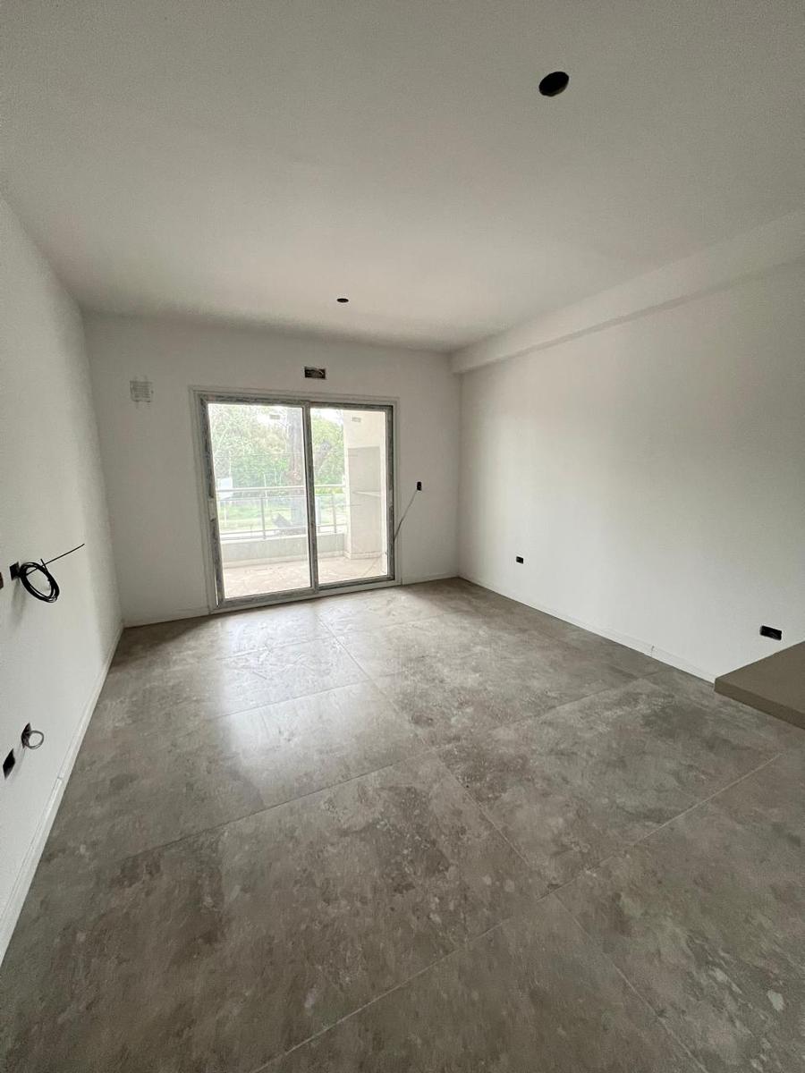 6612351_49004214748562011581273236373245981958276200372332815838393280075180622912892