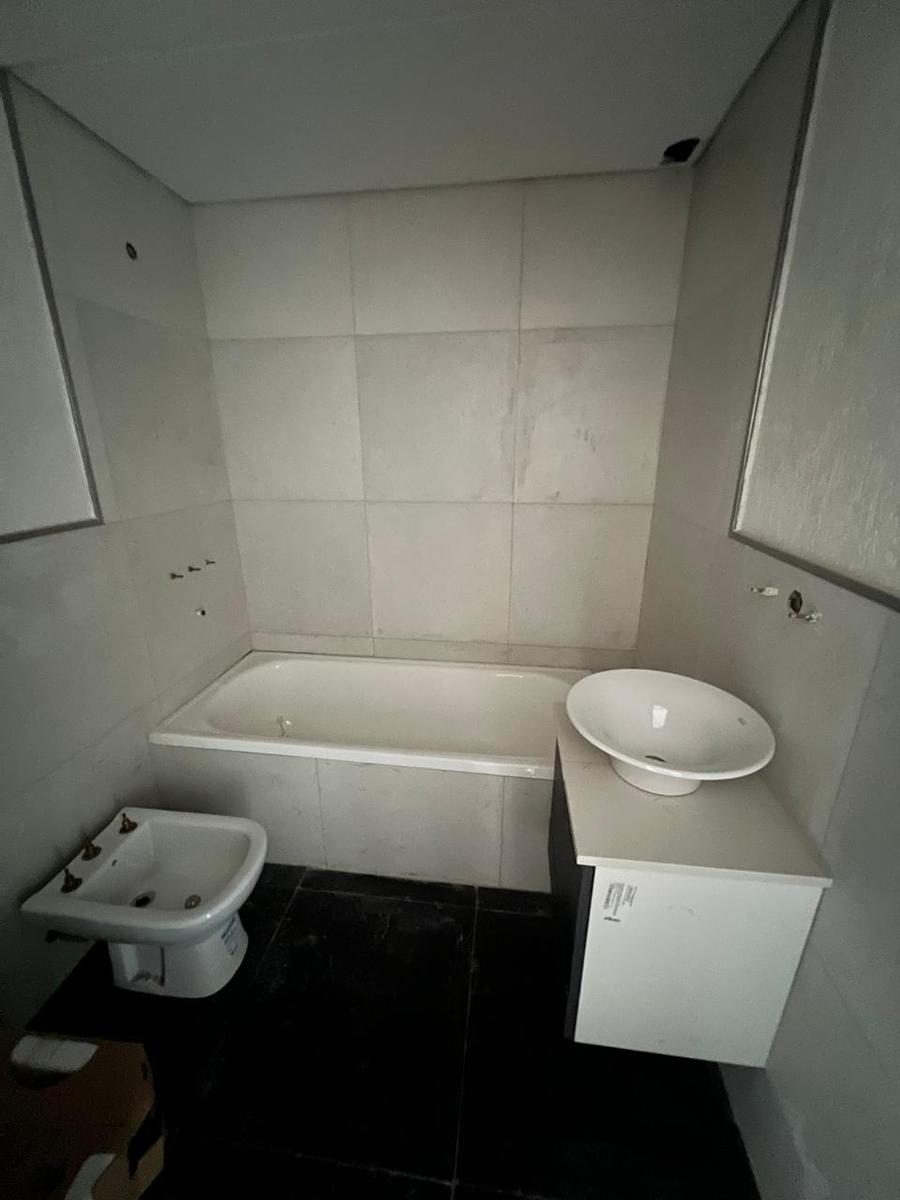 6612351_74851386391373221206636384611212987269180262332432060395428645582750609887195