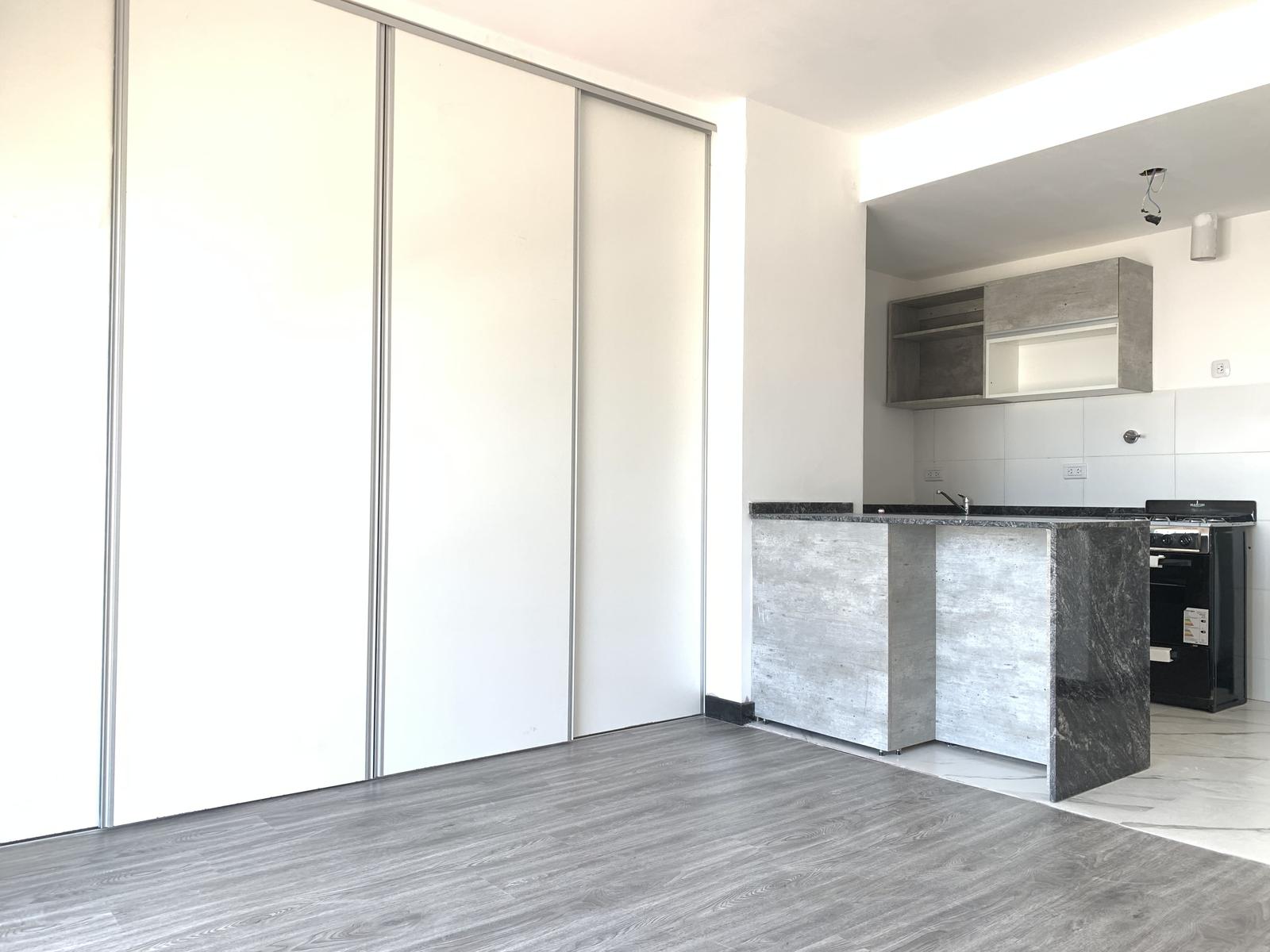 6617970_27472613048487770926629396815093151324940195581691973809799572252826137086350