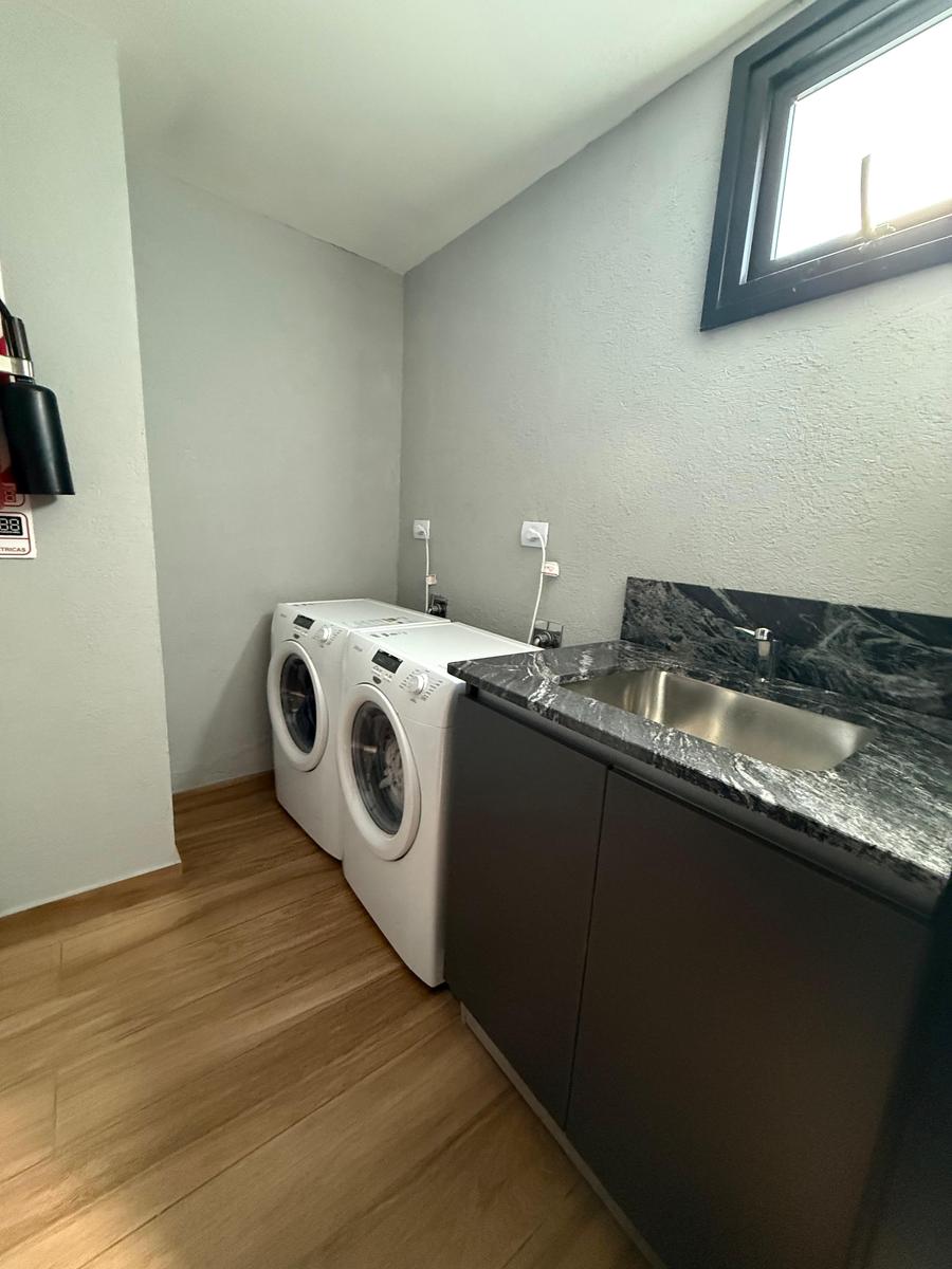 7165836_106927097115829707590174331558231418320945496782832709227491424933383634852255