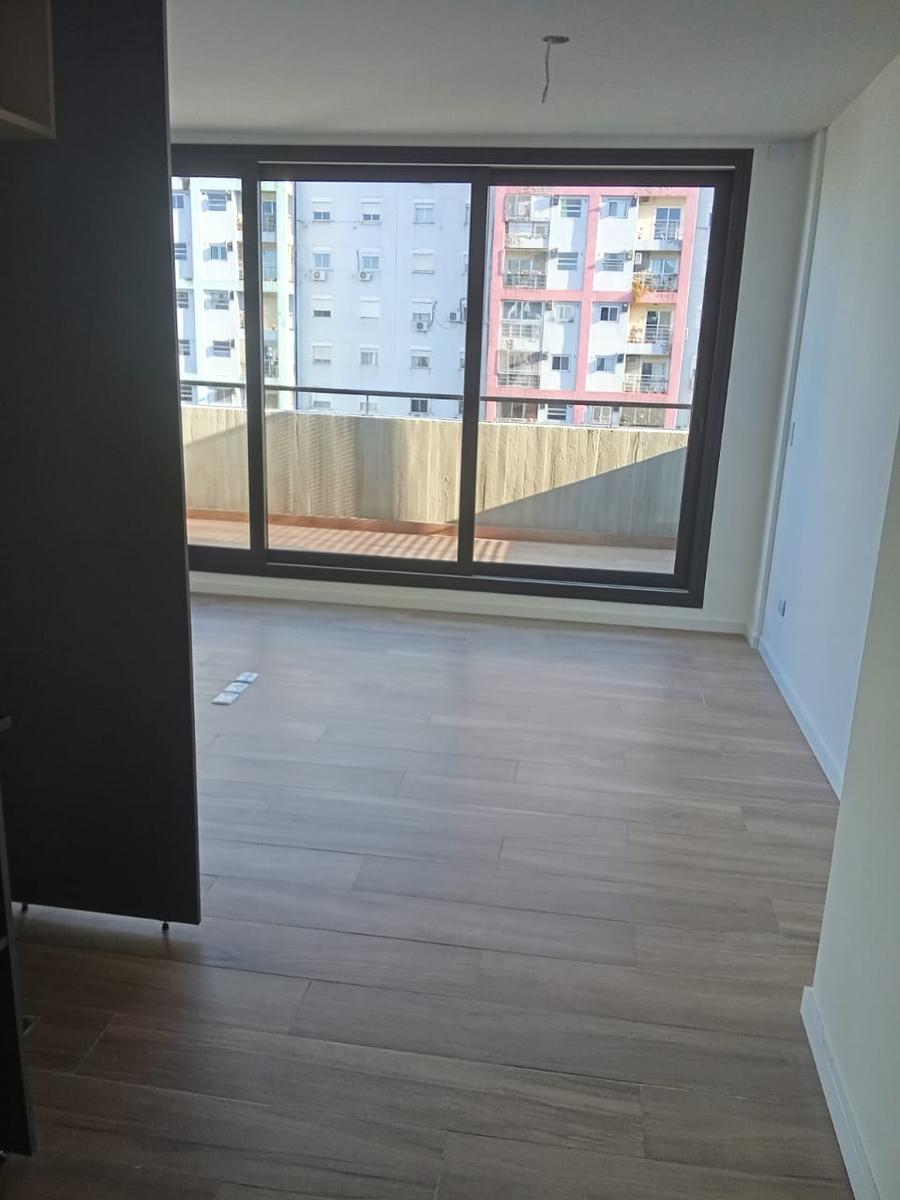 7165836_32560930346236076535879560498061182920330428477559113725451286757873882581511