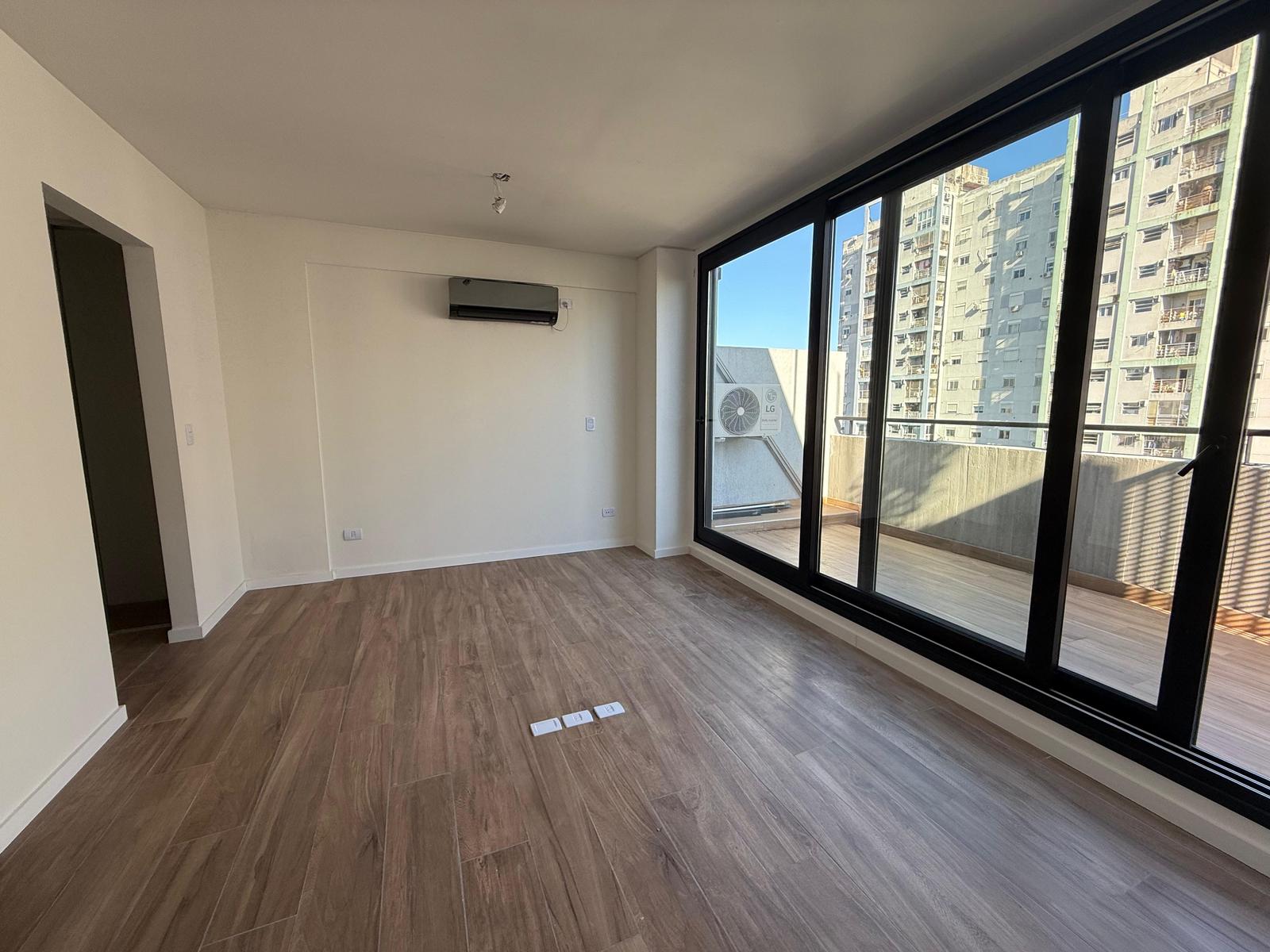 7165836_43882829525230663644722453605572557049043778019929975089226225220948294667507