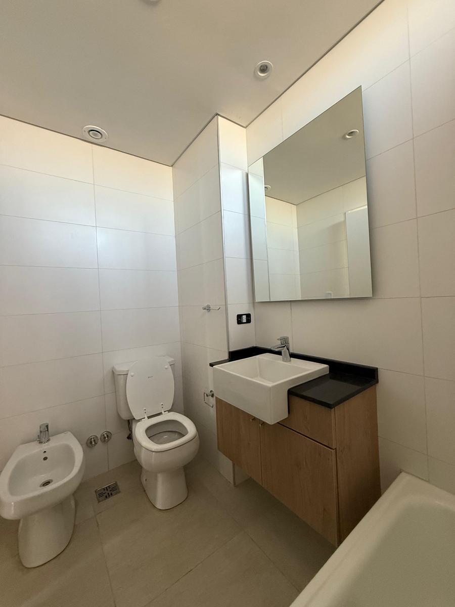 7165836_56595384355372387094523405732005087689670392689733650813830614913634975540373