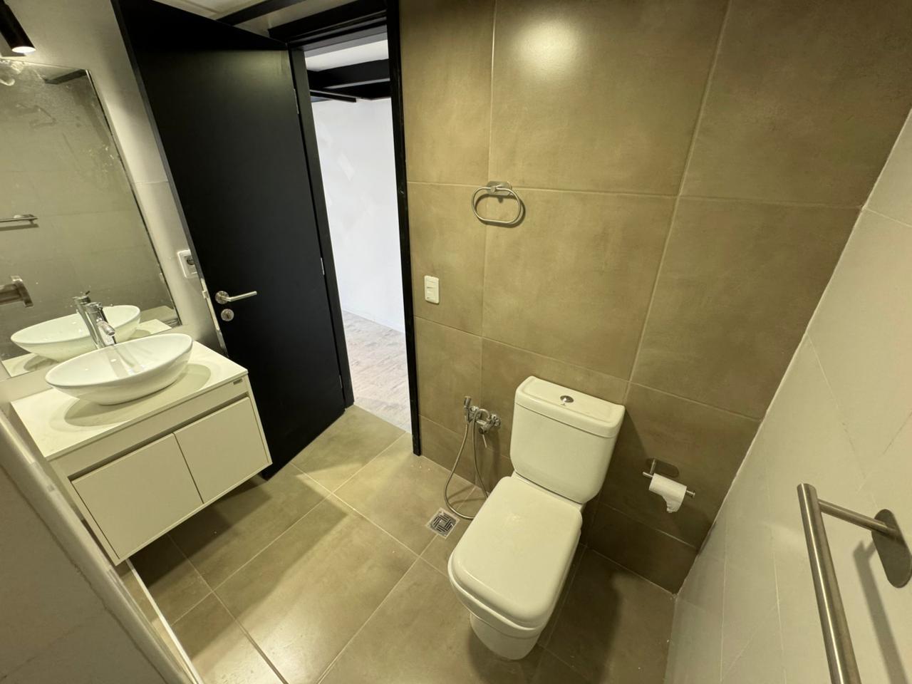 7635243_55765356557991377259738715010042192014101403132859037718826152965596793427486