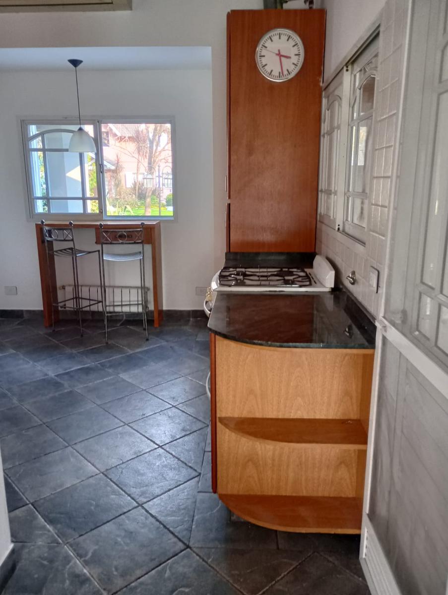 7657231_103119812718388897314904358754030728186336006819325405121941640671599811117945