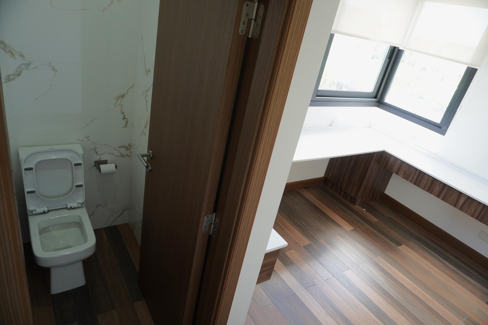 7887877_270642457906015452321631939955625756900099952503228845191881757413844551408